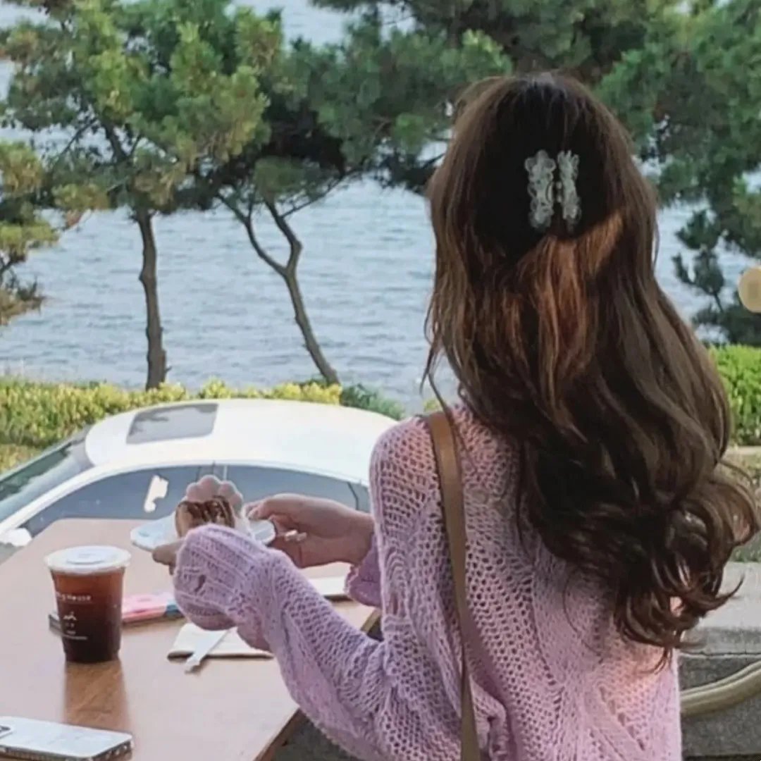 恐怖热线之大头怪婴 海报